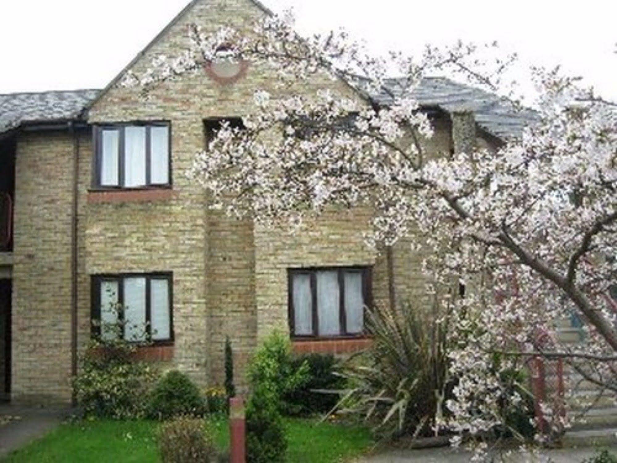 Apartamento Chamberlin Court Cambridge Exterior foto